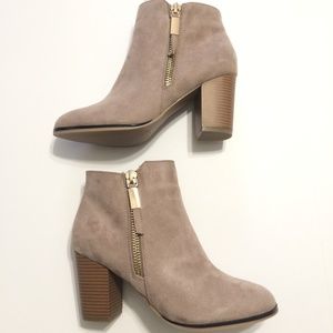 Apt 9 High Heel Ankle Boots Taupe Round Toe